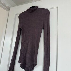 NSF Lani Long-Sleeve Rib Knit Top Slim-Fit Turtleneck Pullover Size Small Purple